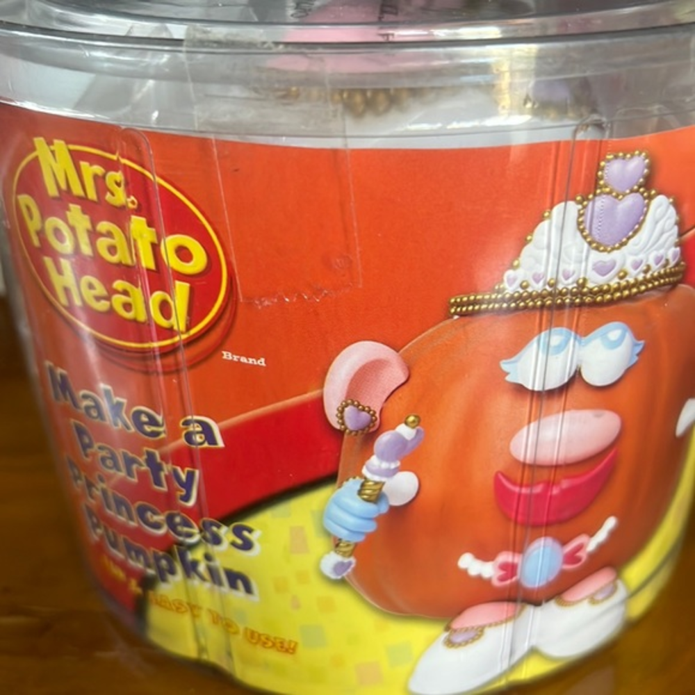 NWOT Mrs. Potato Head “Party‎ Princess Pumpkin”